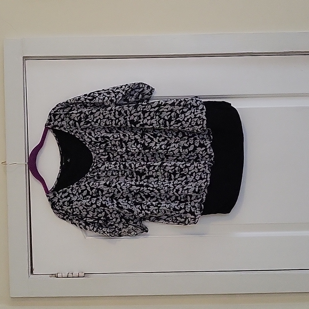AB Studio, Medium, Black, and White Print , Short Sleeve Blouse